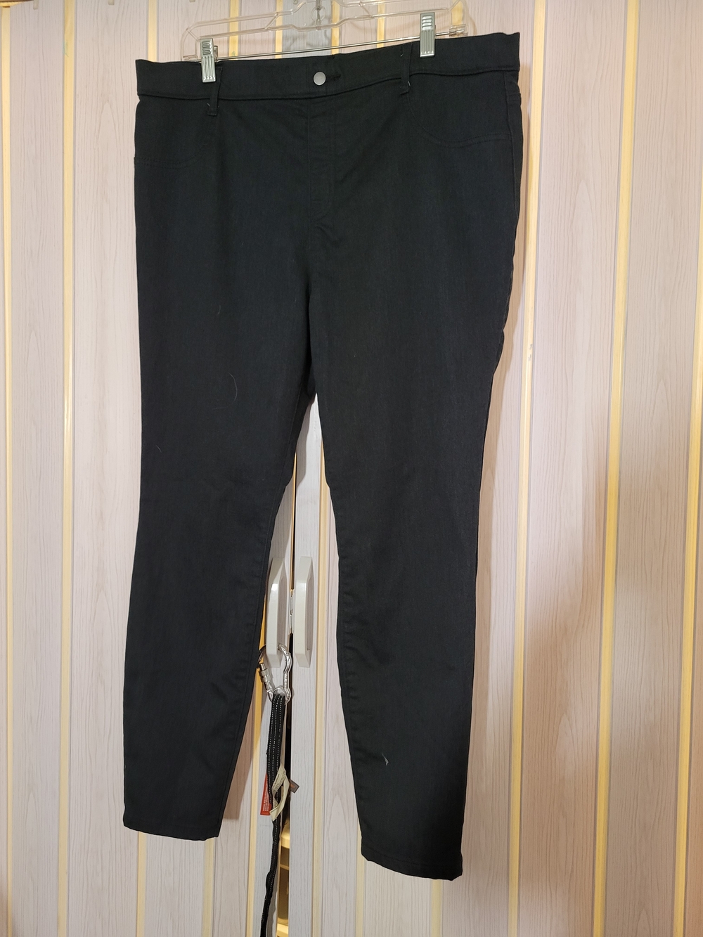 Time and Tru Black Women's Leggings